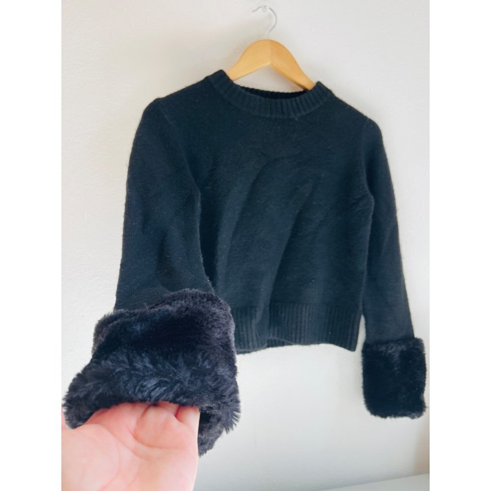 Zara Modern Sweater with Faux Fur Sz S
